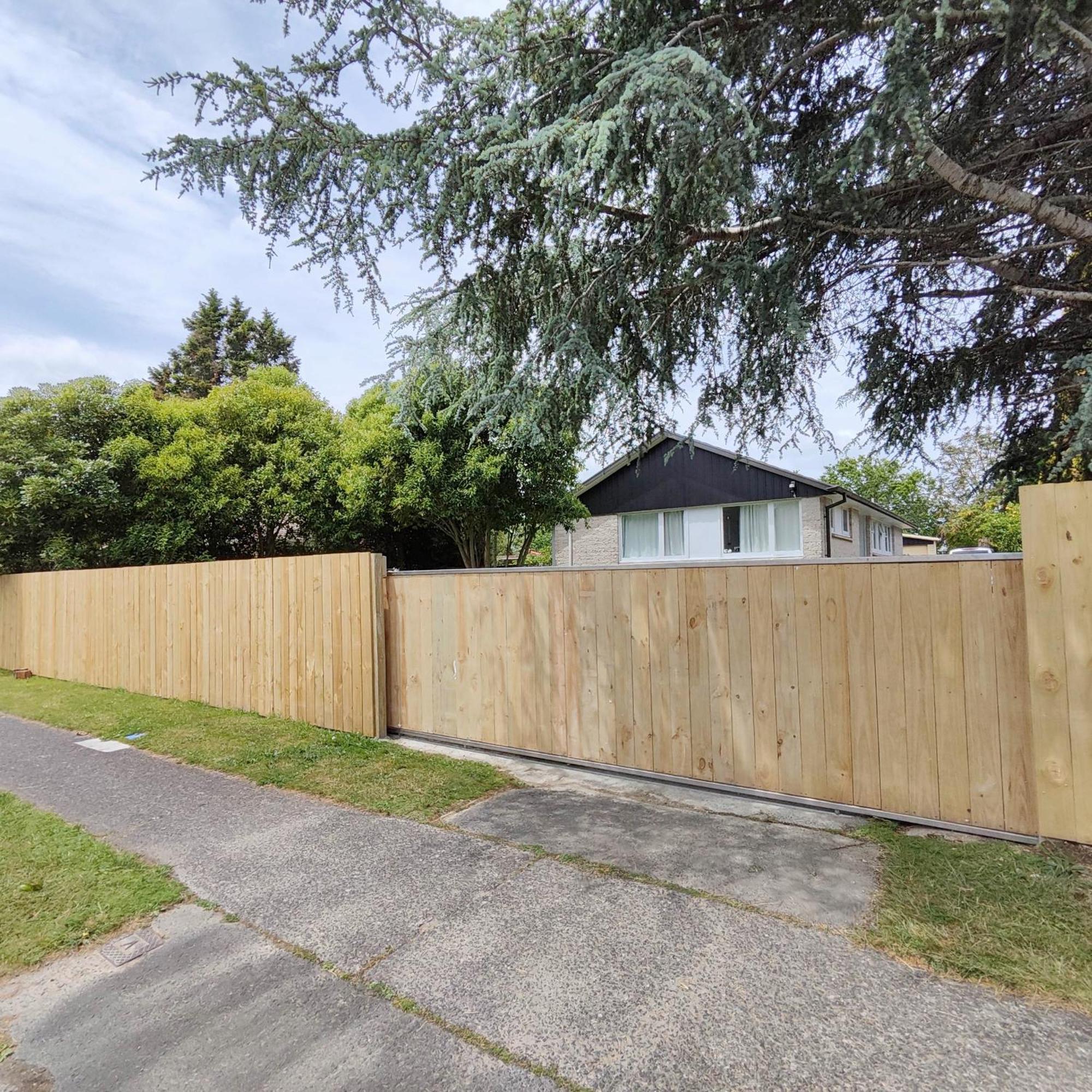 3-Bedroom House-Big Yard- Netflix Hamilton Exterior foto